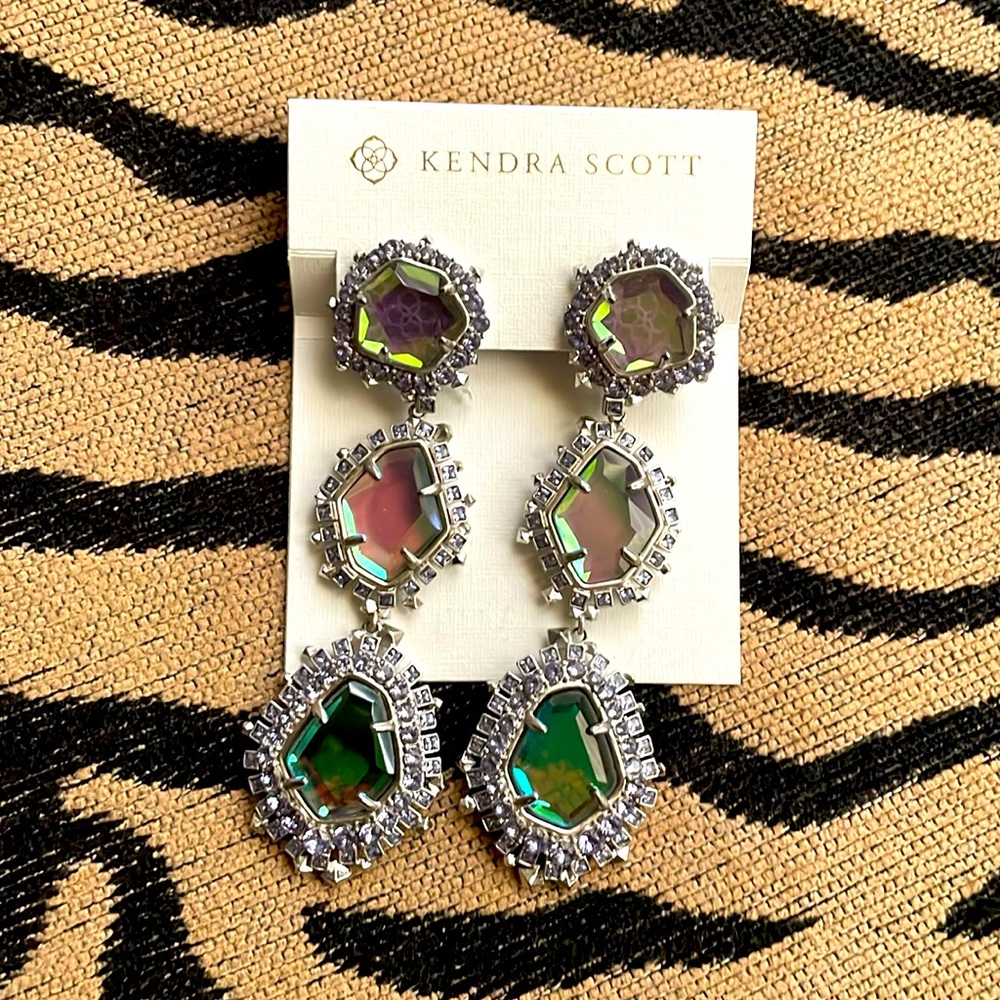 NWOT KENDRA SCOTT ARIA EARRINGS